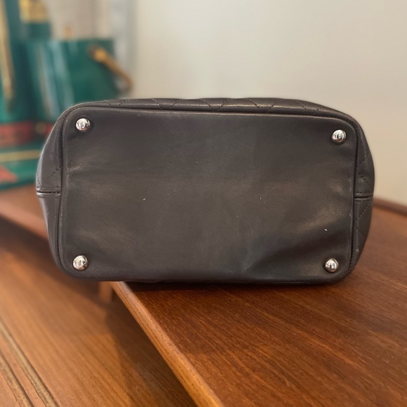 CHANEL Cambon Ligne Tote Bag - Picture 4 of 17